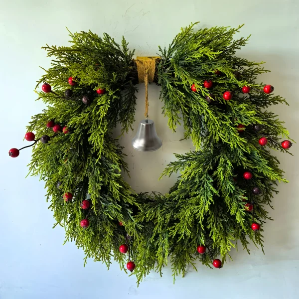 ace5ff49-b973-406e-9f99-3dcf4748b413.webp 20" Red Berry Christmas Pine Wreath with Bell