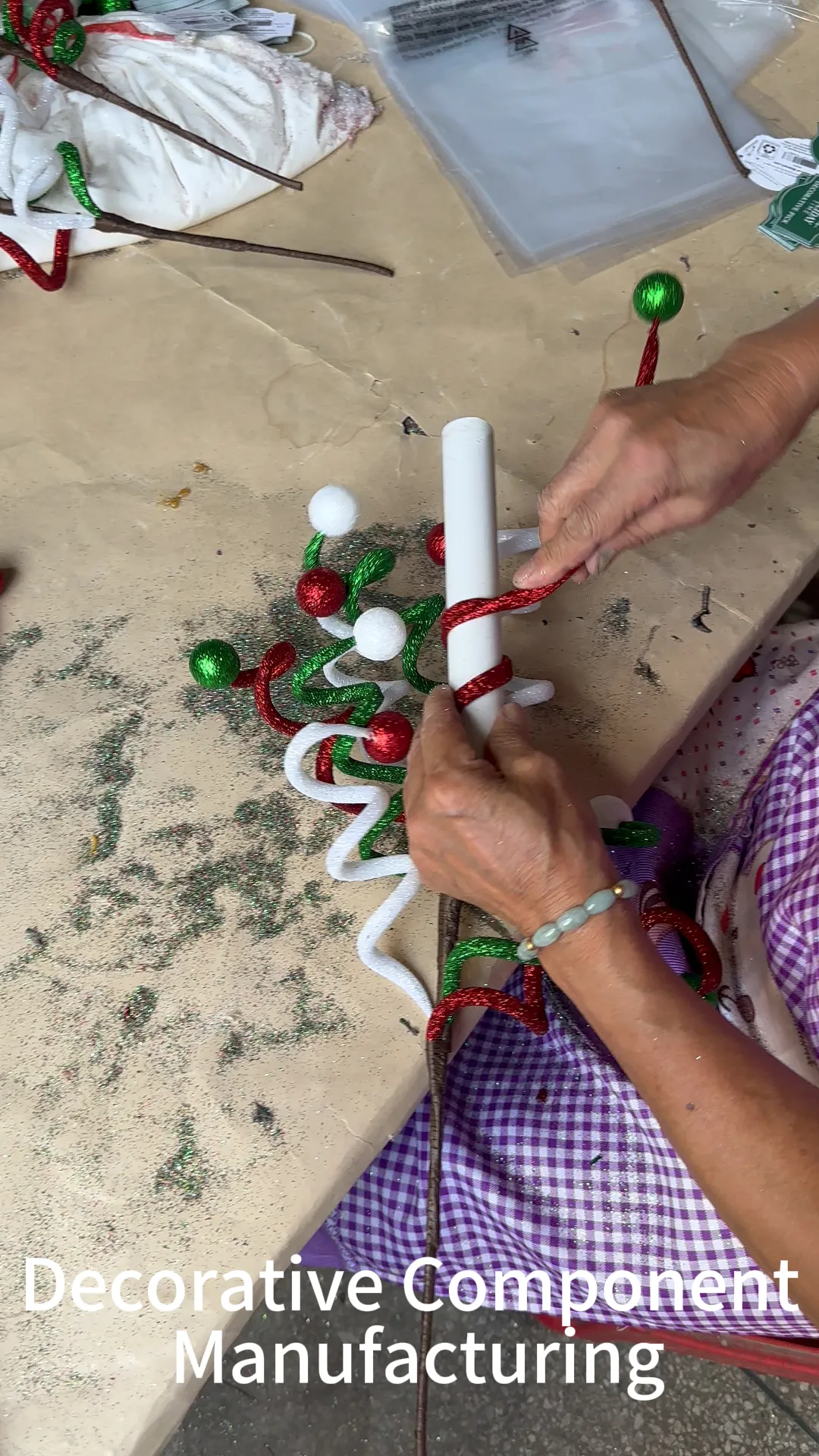 From Raw Materials to Global Shipping: How Artificial Plants, Wreaths, Garlands & Seasonal Decorations Are Made 4