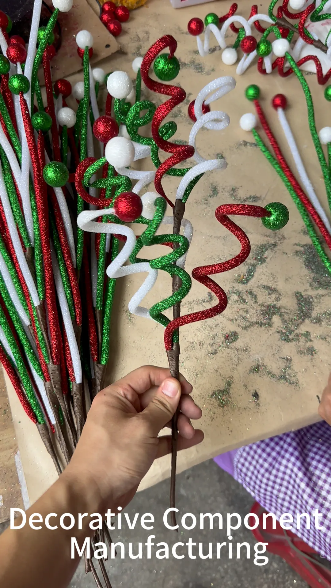 From Raw Materials to Global Shipping: How Artificial Plants, Wreaths, Garlands & Seasonal Decorations Are Made 8
