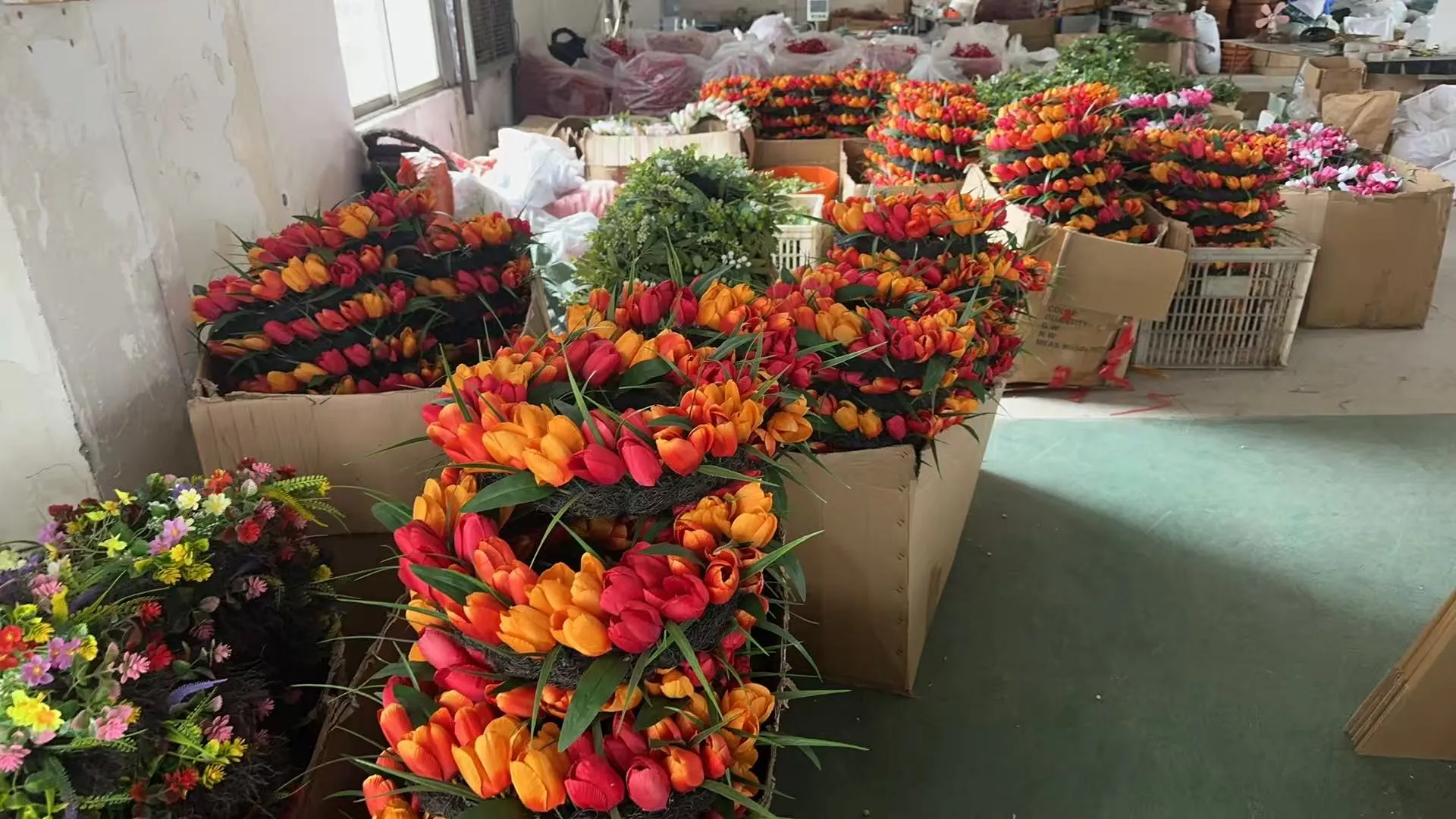 From Raw Materials to Global Shipping: How Artificial Plants, Wreaths, Garlands & Seasonal Decorations Are Made 9